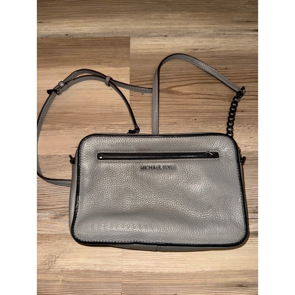 Michael Kors Jet Set East West Crossbody Bag Grey Pebbled Leather Gunmetal HW